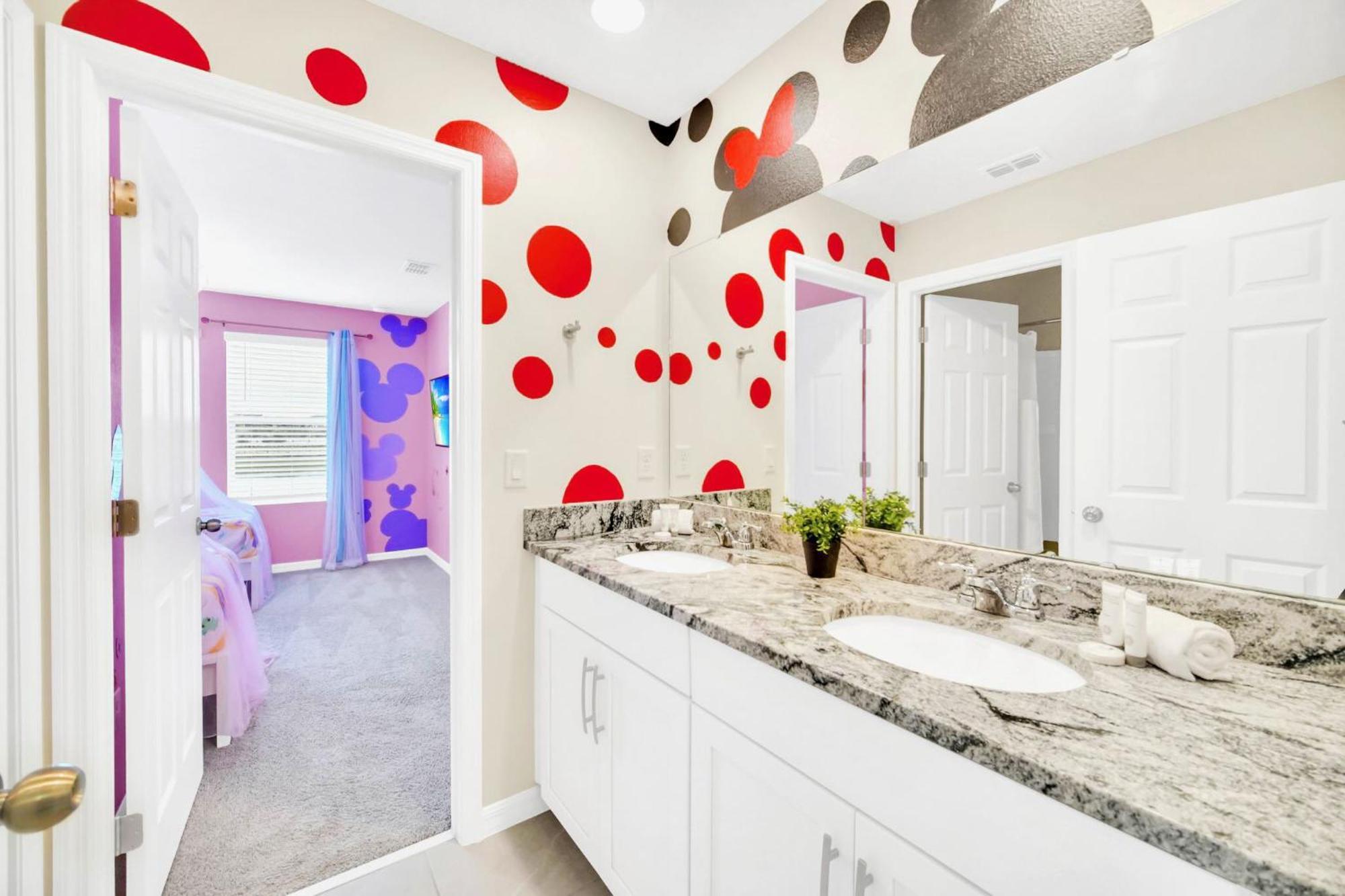 Stunning Rare Lake Front 7Br Holiday Home - Sleeps 14 - Pool, Hot Tub, & Games! Orlando Eksteriør billede